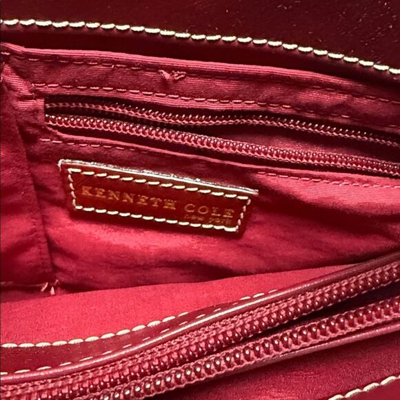 Kenneth Cole Red and Tan Shoulder Bag - Picture 8 of 10